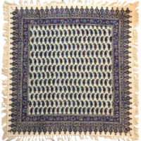 رومیزی قلمکار ممتاز اصفهان اثر عطريان طرح شش بته قاجار مدل G131سایز 100*100