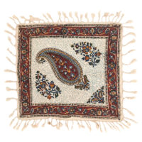 رومیزی قلمکار ممتاز اصفهان اثر عطريان طرح بته جقه مدل G75 سایز 40*40 سانتی متر